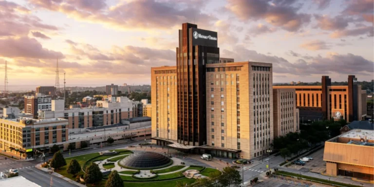 Midtown Mutual Of Omaha Building